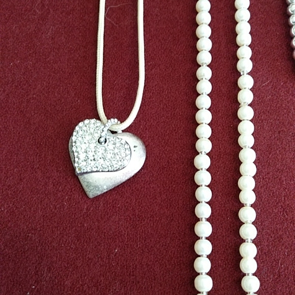 4 for $50 Fashion Jewelry Statement Lot Six Necklaces One Bracelet Pearls Silver - Picture 2 of 7